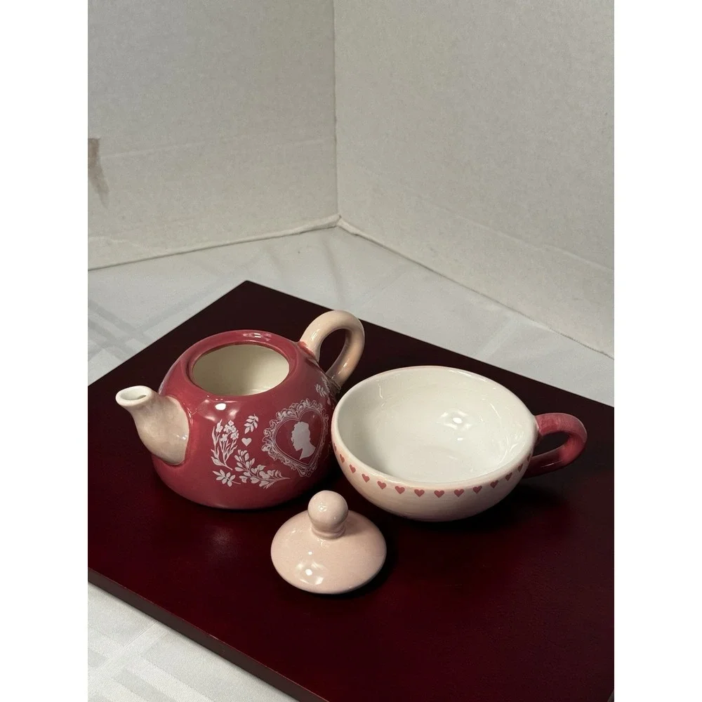 Bridgerton Limited Edition Pink Cameo Design Stacked Romantic Teapot and Cup Set